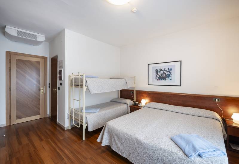 Quadrupla Classic_Aparthotel Olimpia